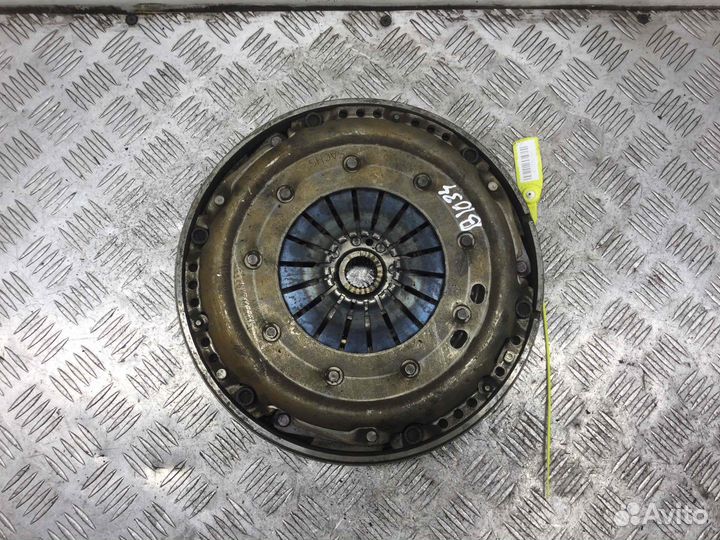 Маховик Audi A4 181864000100; 043082000310; справо