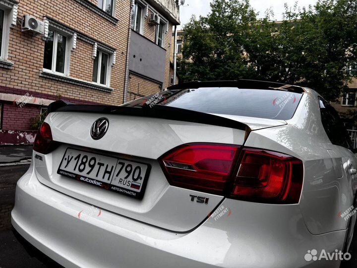 Козырек на заднее стекло Volkswagen Jetta 6