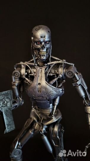 Фигурка Terminator T-800 28см