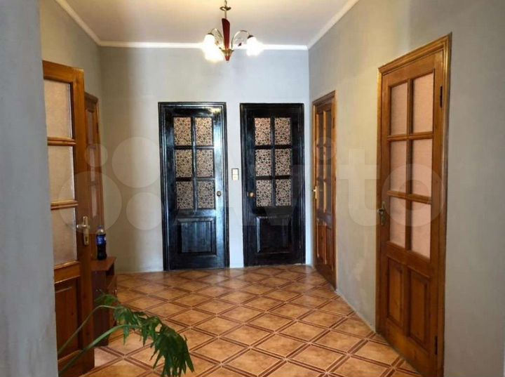 Комната 12 м² в 4-к., 2/2 эт.