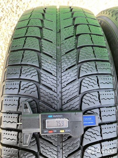 Michelin X-Ice XI3 215/65 R17 99T