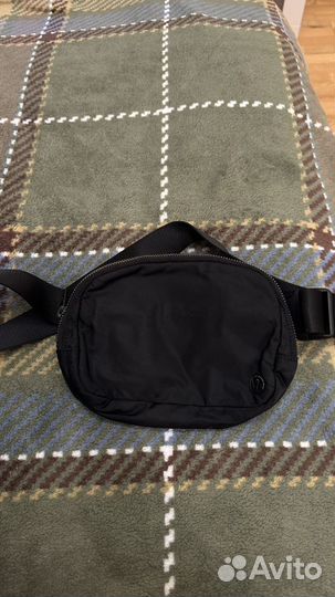 Поясная сумка чёрного цвета LuluLemon
