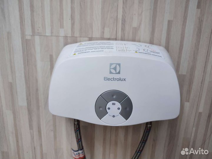 Водонагреватель проточный electrolux