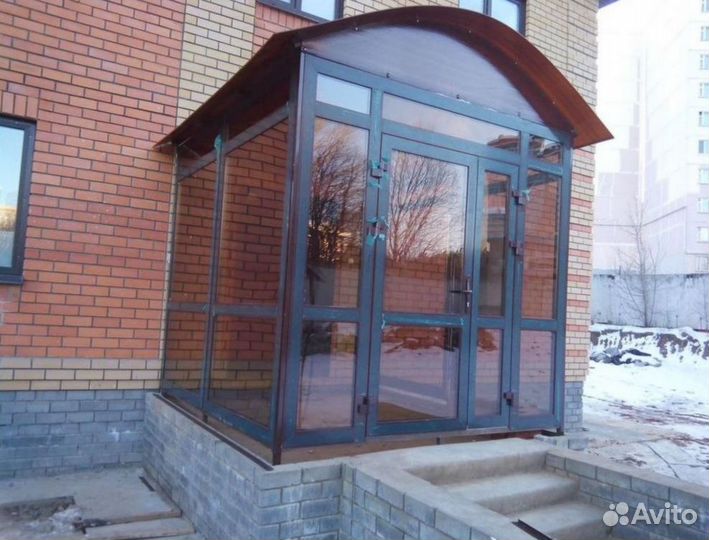 Пластиковы двери новые