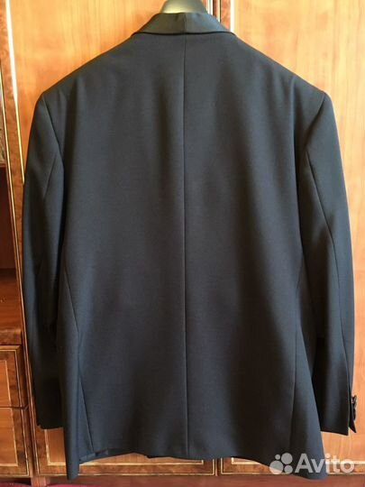 Костюм смокинг