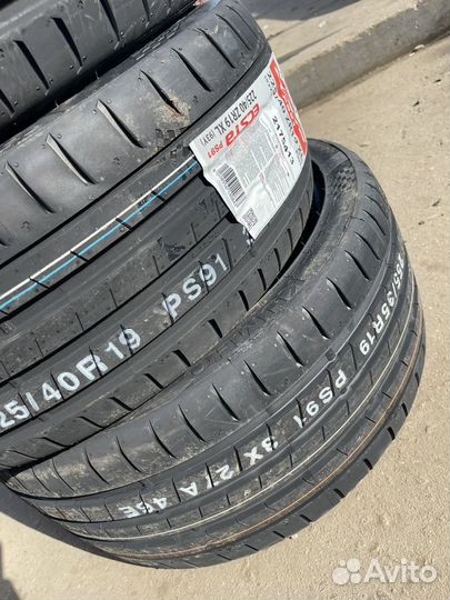 Kumho Ecsta PS91 225/40 R19 и 255/35 R19