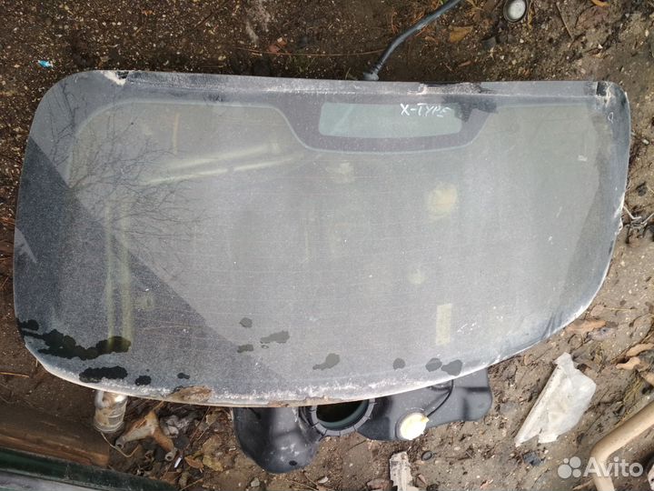 Jaguar X-Type стекло заднее