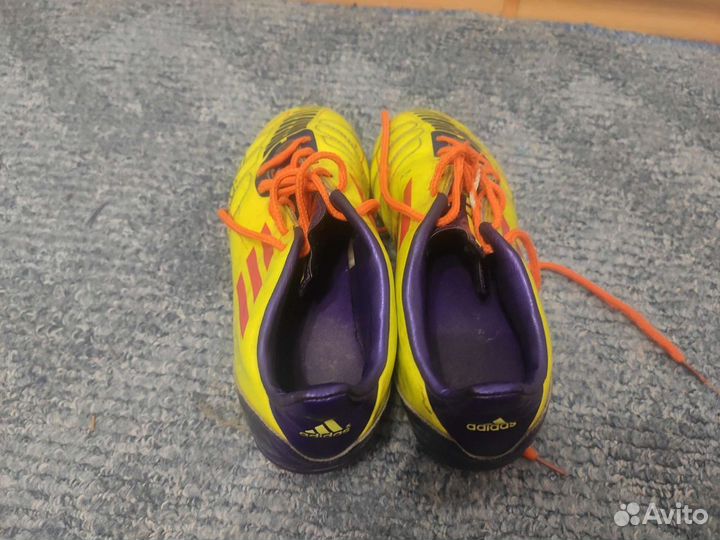 Бутцы adidas 32