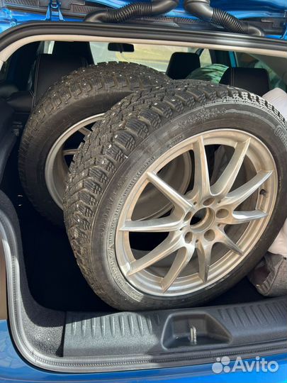 Зимние колеса Continental в сборе 205/50R17