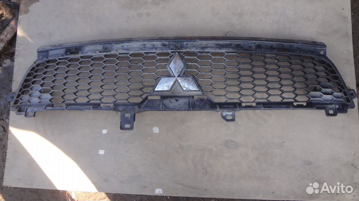 Mitsubishi Outlander XL (CW) 2009 - 2012 Решетка