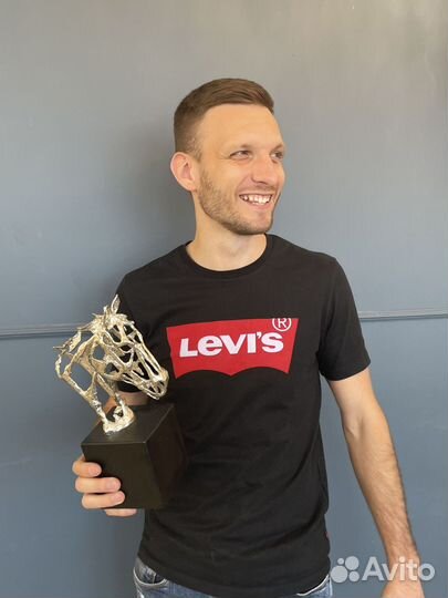 Дизайнерская статуэтка