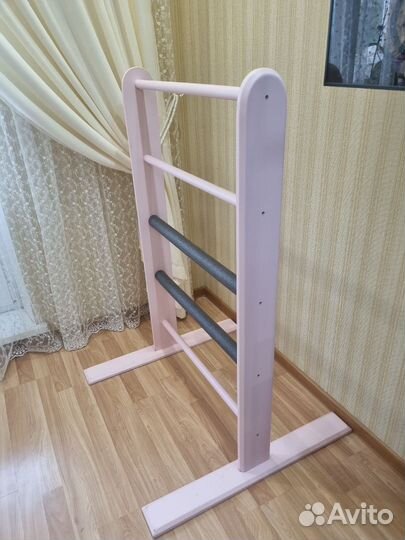 Тренажер или станок для растяжки шпагата