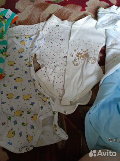 Продам боди на малышей