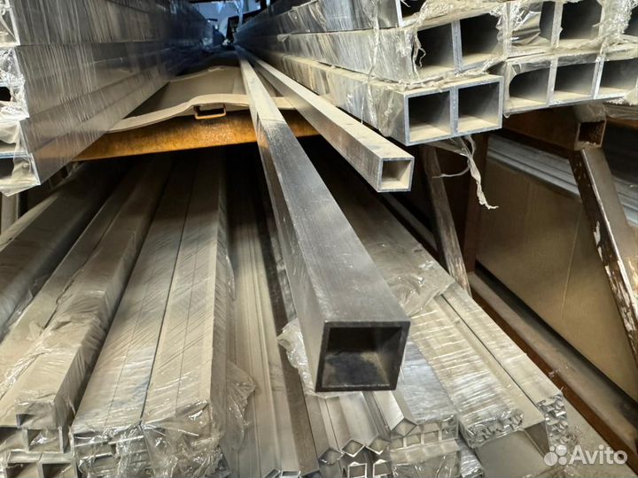 Алюминиевая квадратная труба бокс 50х20х2 6000 мм