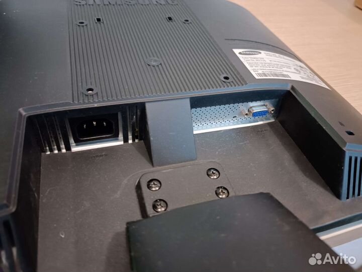 Монитор samsung syncmaster 720n