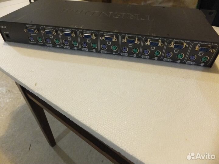 Переключатель KVM Trendnet TK-801R б/у