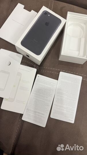 Коробка от iPhone 7 черного на 256гб
