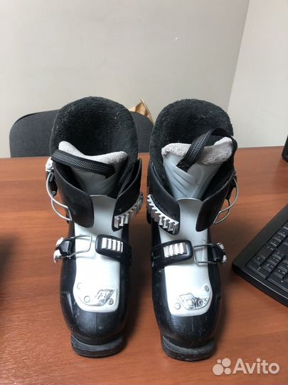 Горнолыжные ботинки 230 (35-36 размер)