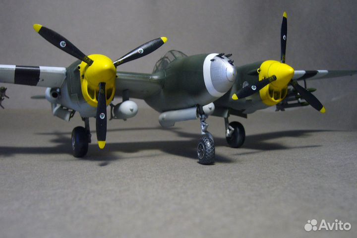 Модель самолета P38 lightning