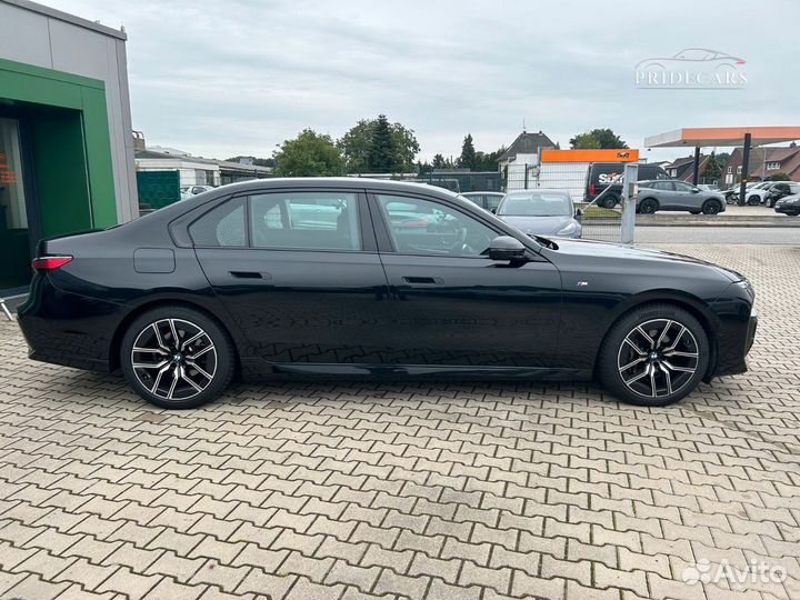 BMW 7 серия 3 AT, 2023, 25 439 км