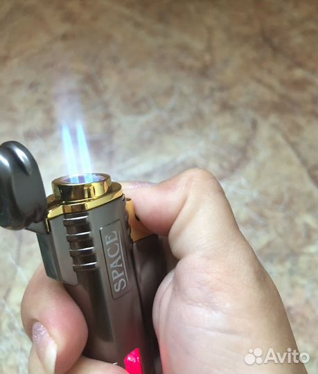 Зажигалка газовая Space