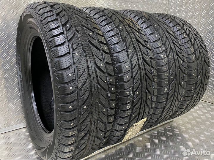 Cooper Weather-Master WSC 215/65 R17 91T