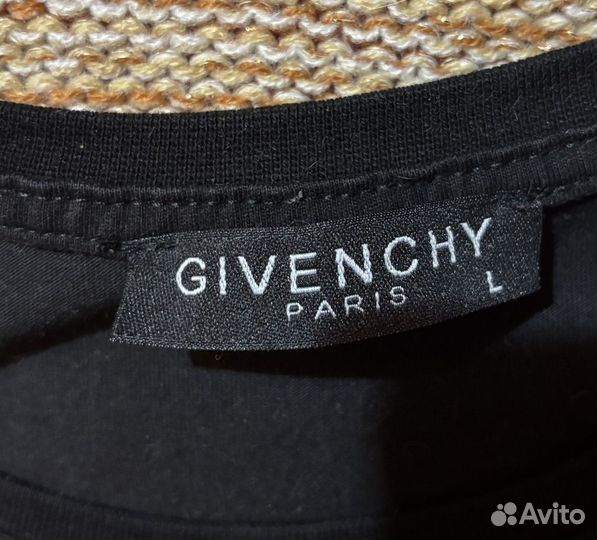 Футболка унисекс givenchy