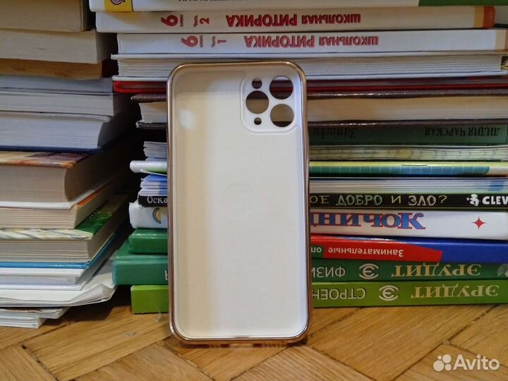 Чехол женский на iPhone 11