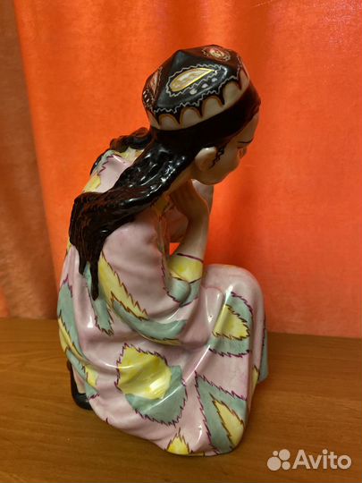 Статуэтка Танцующая узбечка