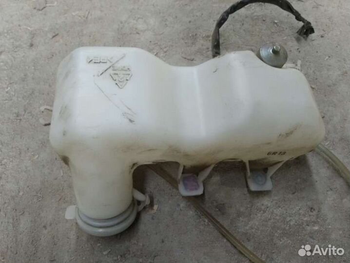 Бачок омывателя Mazda 626 GE