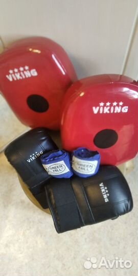 Боксерские перчатки и лапы