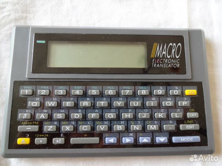 8-язычный эл. карманный переводчик Macro