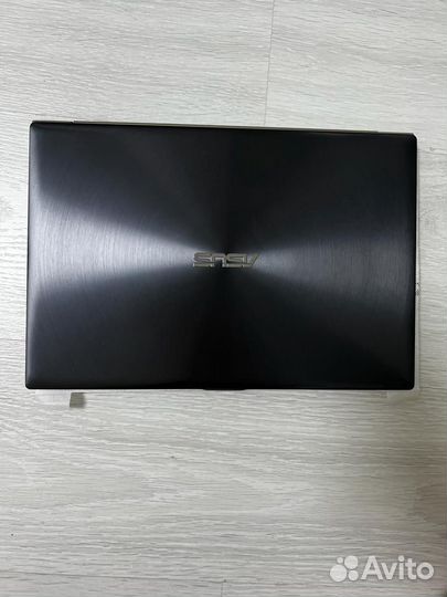 Ноутбук Asus