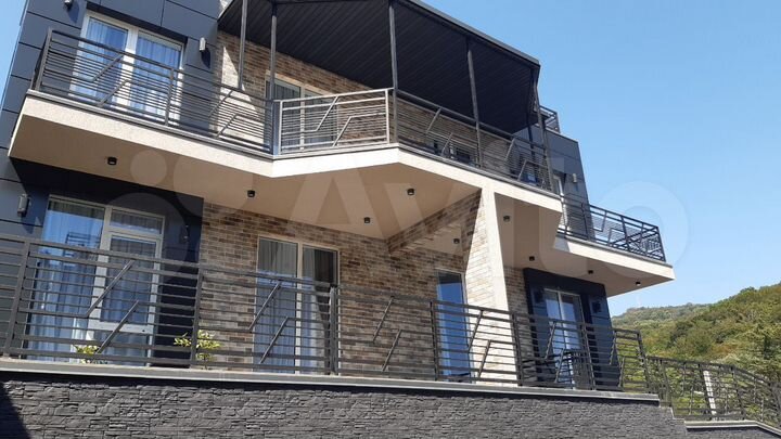 Коттедж 301 м² на участке 3,1 сот.