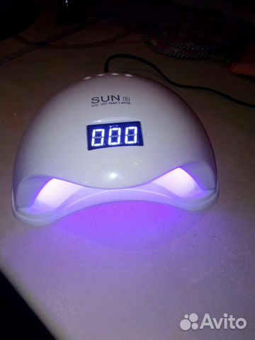 Ультрафиолетовая лампа для ногтей