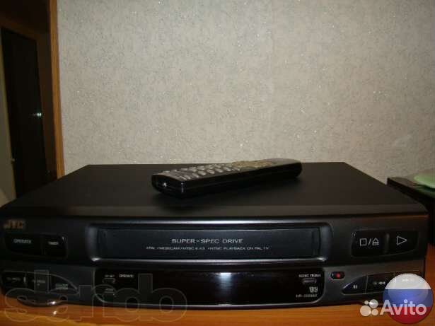 Видеомагнитофон JVC HR- J229EE