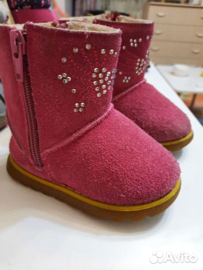 Угги для девочки 20р