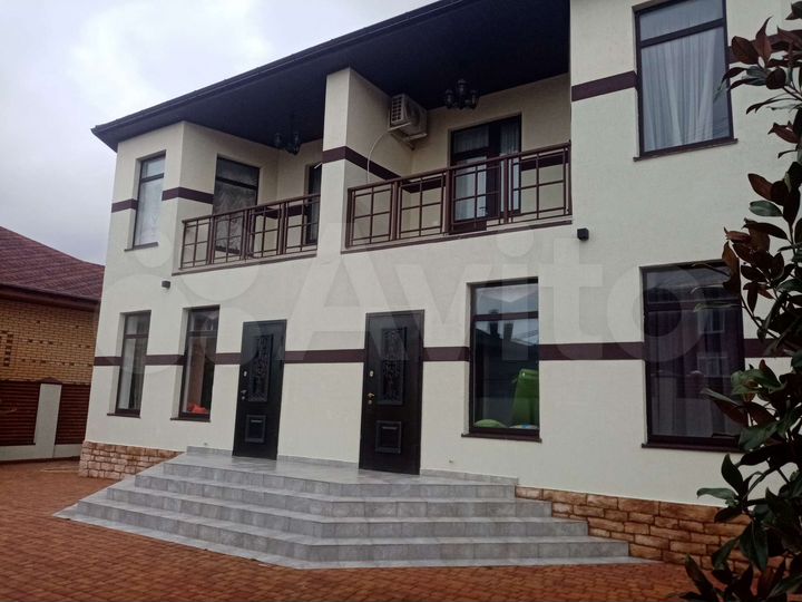 Дом 300 м² на участке 5 сот.