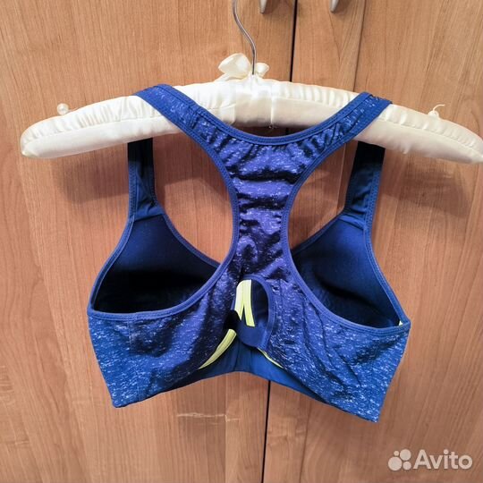 Nike. Спортивный лифчик. 70 D. Оригинал