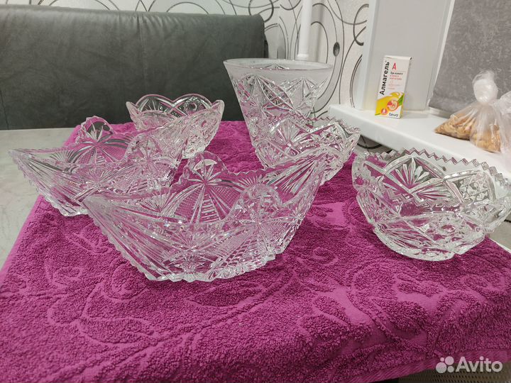 Хрусталь и тарелки