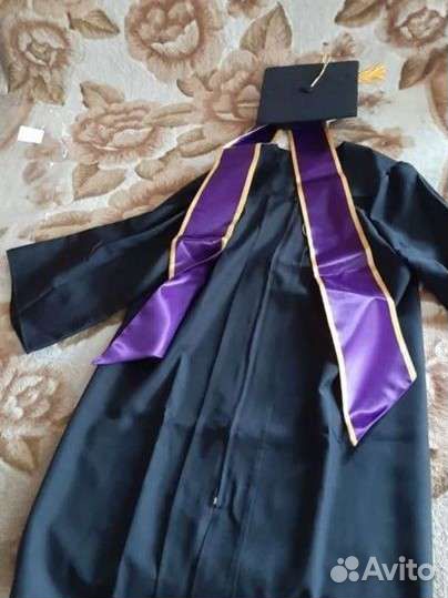 Мантия и шапочка выпускника