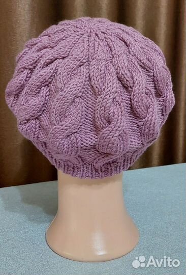 Берет новый женский вязаный