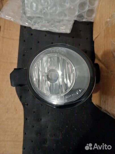 Nissan Фара противотуманная левая 261558992A