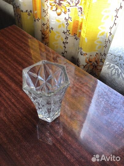 Вазы из стекла