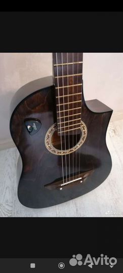 Акустическая гитара