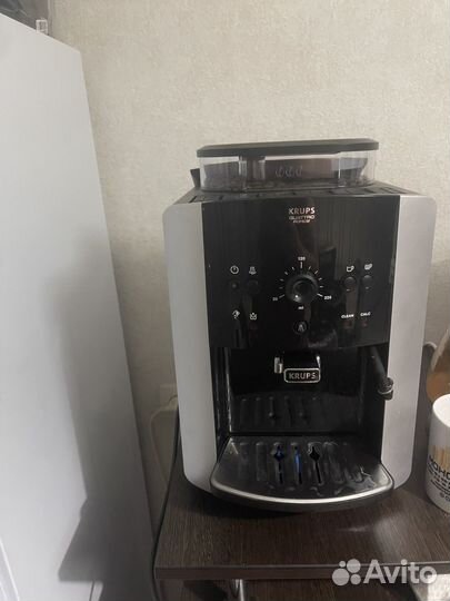 Кофемашина Krups Arabica EA811810