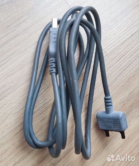 Кабели и наушники для сотовых телефонов