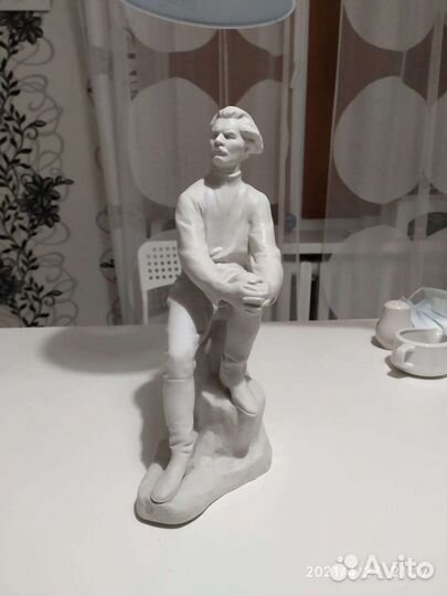 Статуэтка Горький лфз