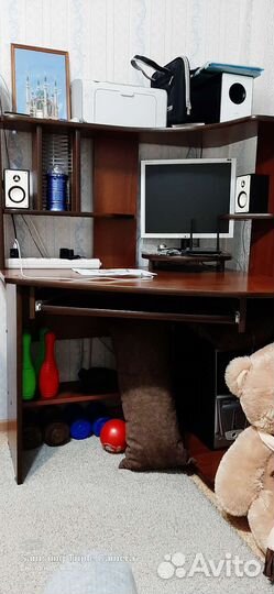 Компьютерный стол