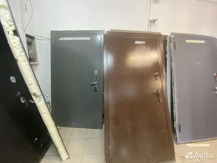 Дверь входная металлическая бу